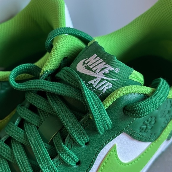 Nike Air Force 1 Low St. Patrick's Day 2021 Sneakers - Picture 10 of 13